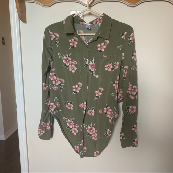 Olive Floral Top - Picture 2 of 3
